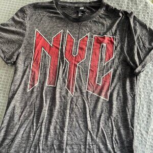 H & M t shirt size M graphic NYC